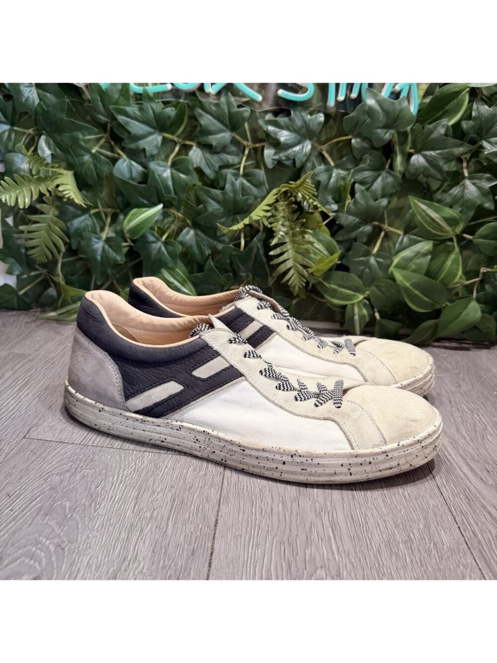 Hogan Rebel - Men's Sneakers White - Brand Shoes Suede Casual Shoes Sz 9